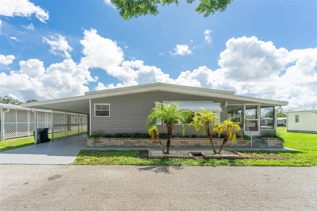 6710 36TH AVENUE E UNIT 130 PALMETTO, FL 34221