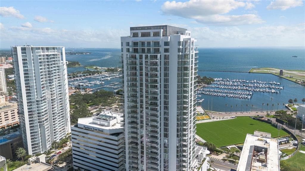 301 1ST STREET S UNIT 1401 ST PETERSBURG, FL 33701