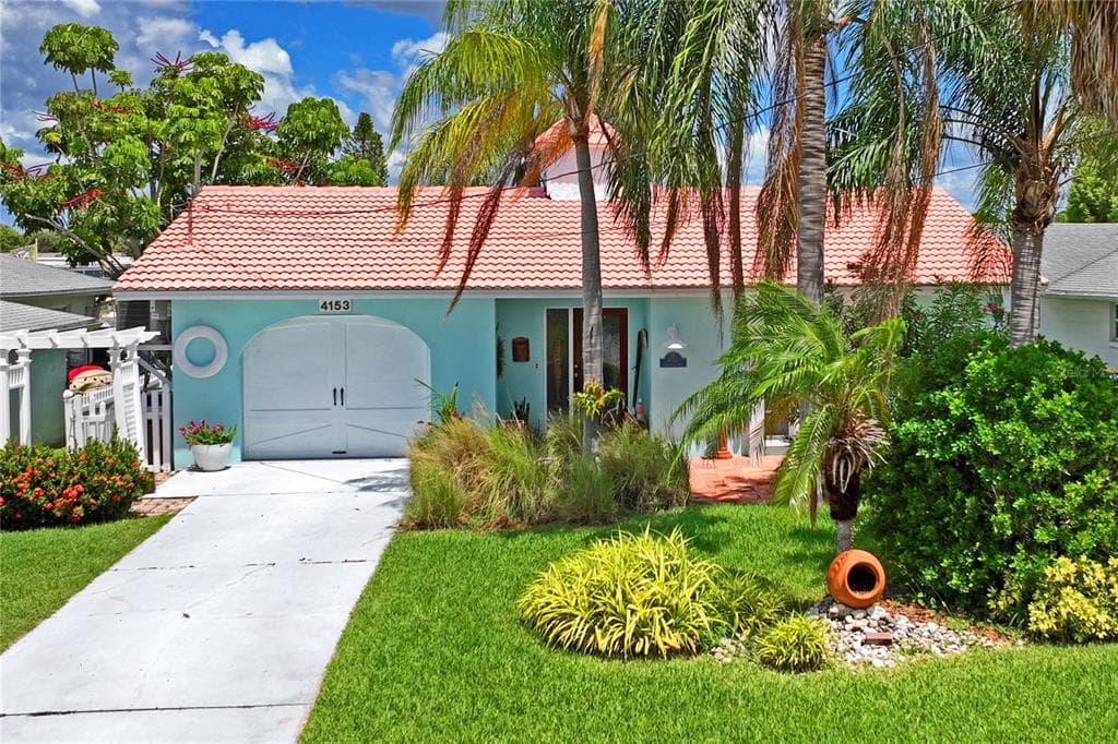4153 HEADSAIL DRIVE NEW PORT RICHEY, FL 34652