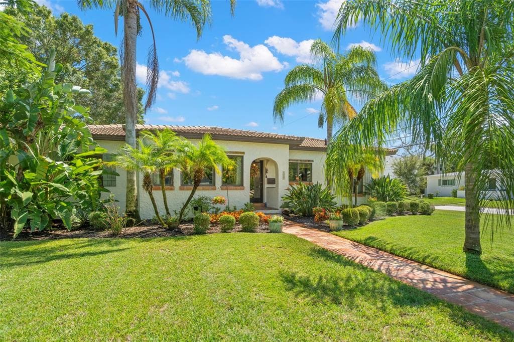 500 36TH AVENUE NE ST PETERSBURG, FL 33704