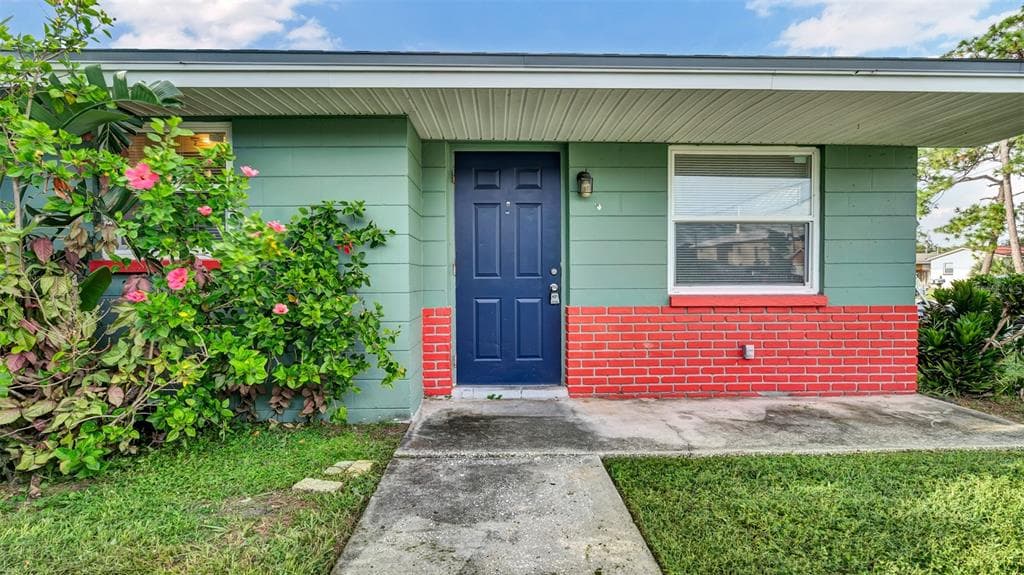 5526 59TH WAY N UNIT 1 ST PETERSBURG, FL 33709