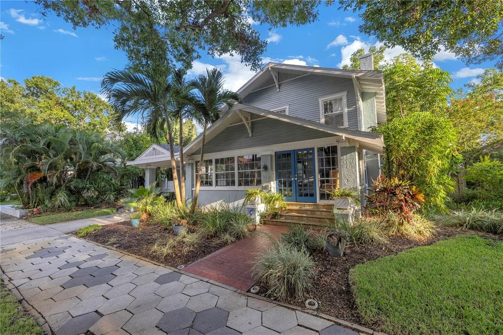 536 13TH AVENUE NE ST PETERSBURG, FL 33701