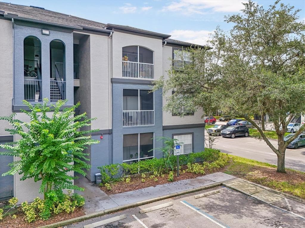 13015 SANCTUARY COVE DRIVE UNIT 204 TEMPLE TERRACE, FL 33637