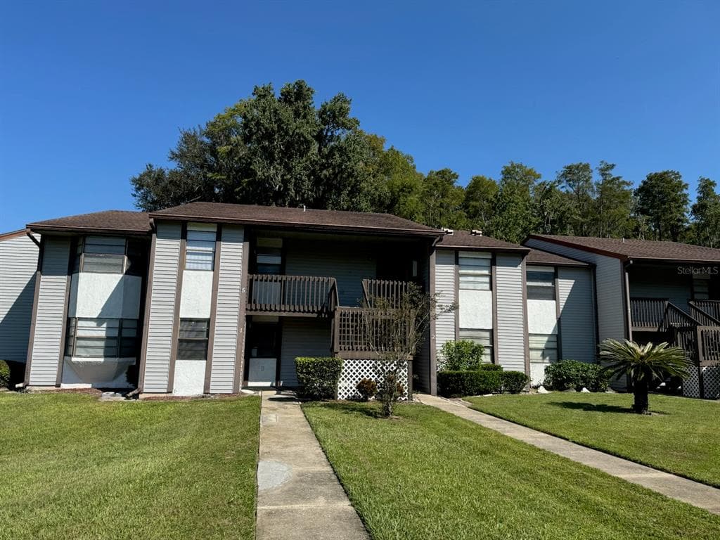 11630 BAYWOOD MEADOWS DRIVE UNIT 7 NEW PORT RICHEY, FL 34654