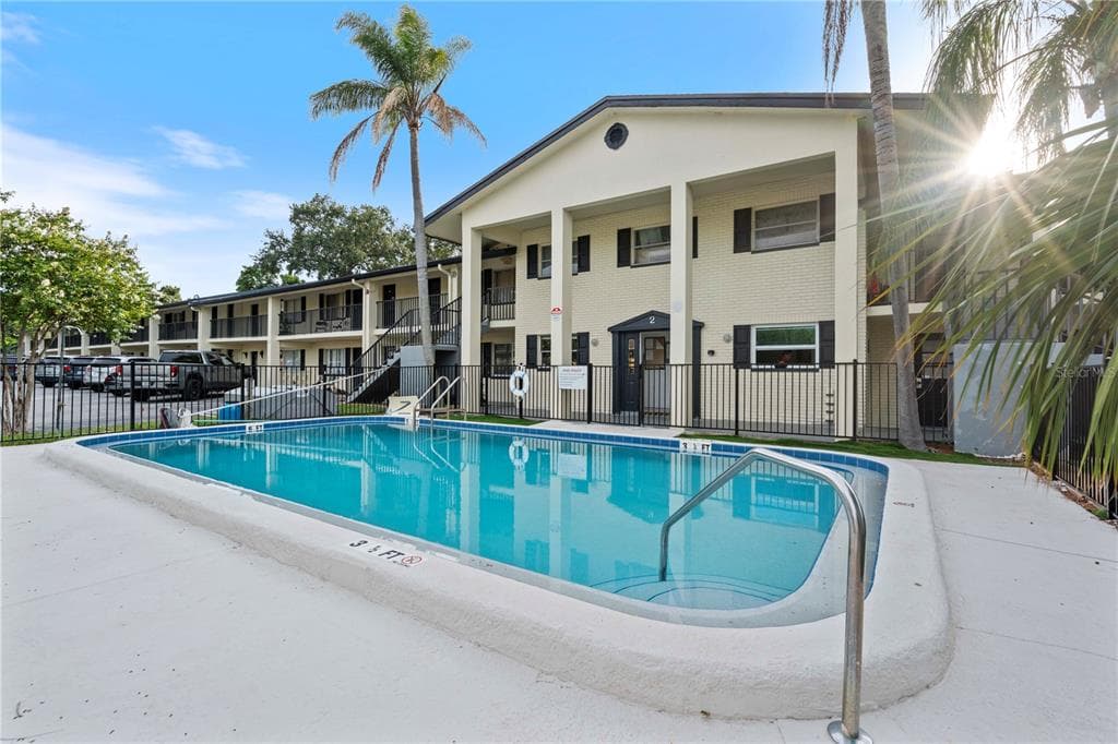 2 N FERNWOOD AVENUE UNIT 29 CLEARWATER, FL 33765