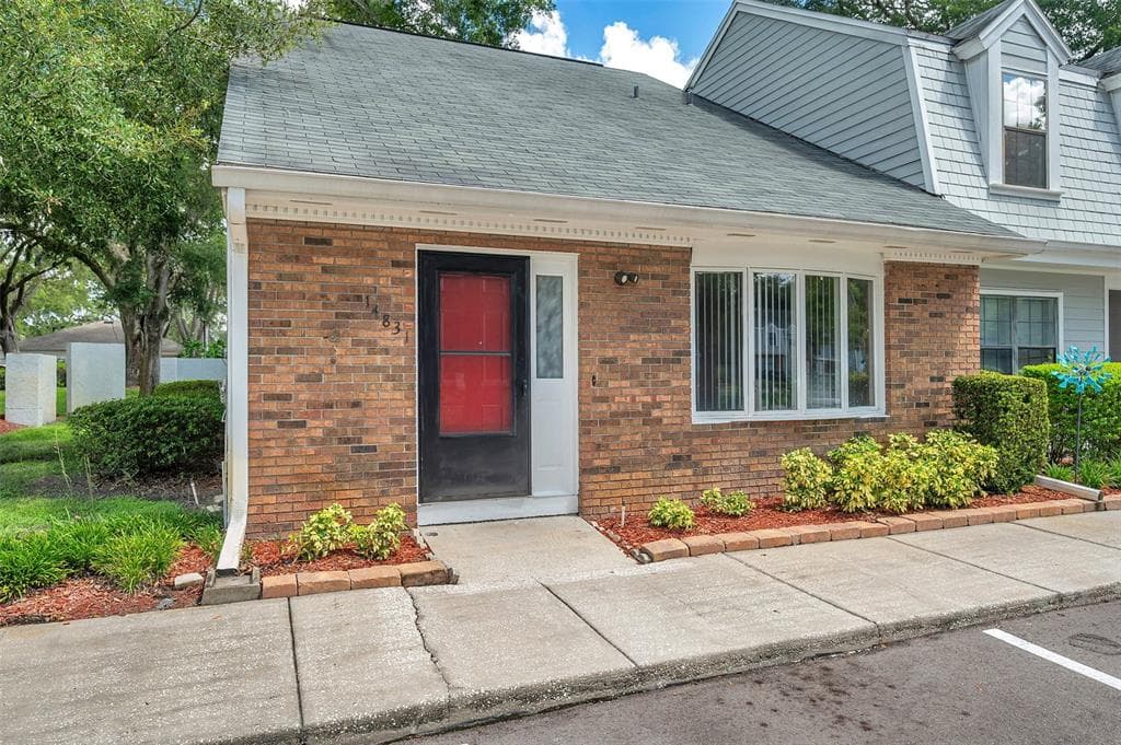 14831 WINDING CREEK COURT TAMPA, FL 33613