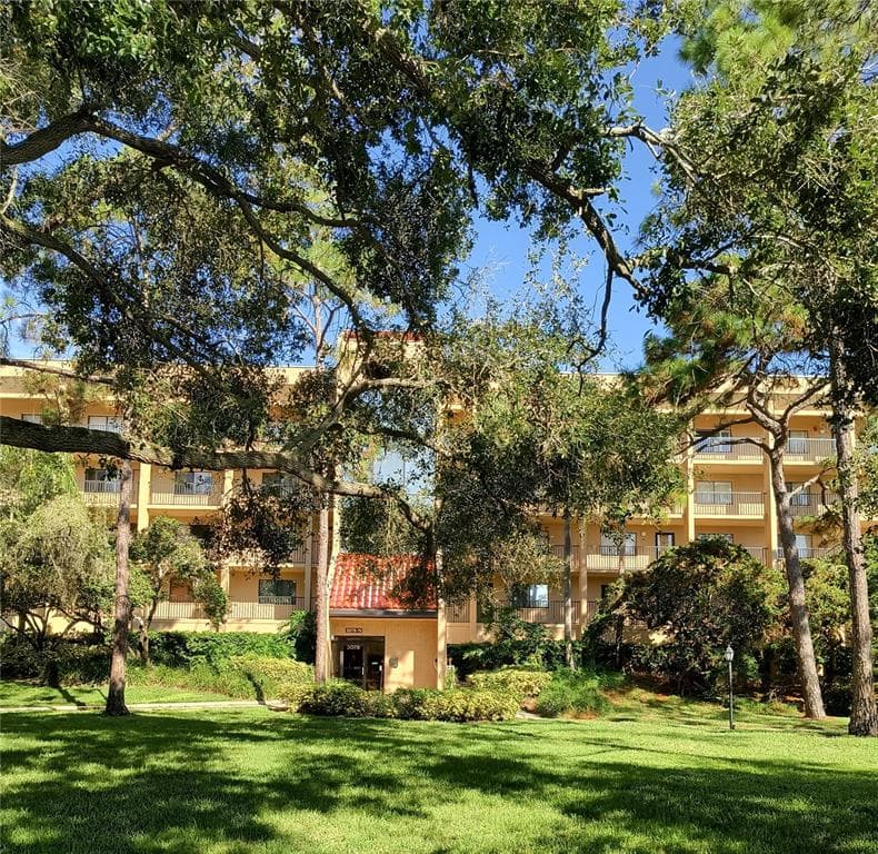 3078 EASTLAND BOULEVARD UNIT 204A CLEARWATER, FL 33761