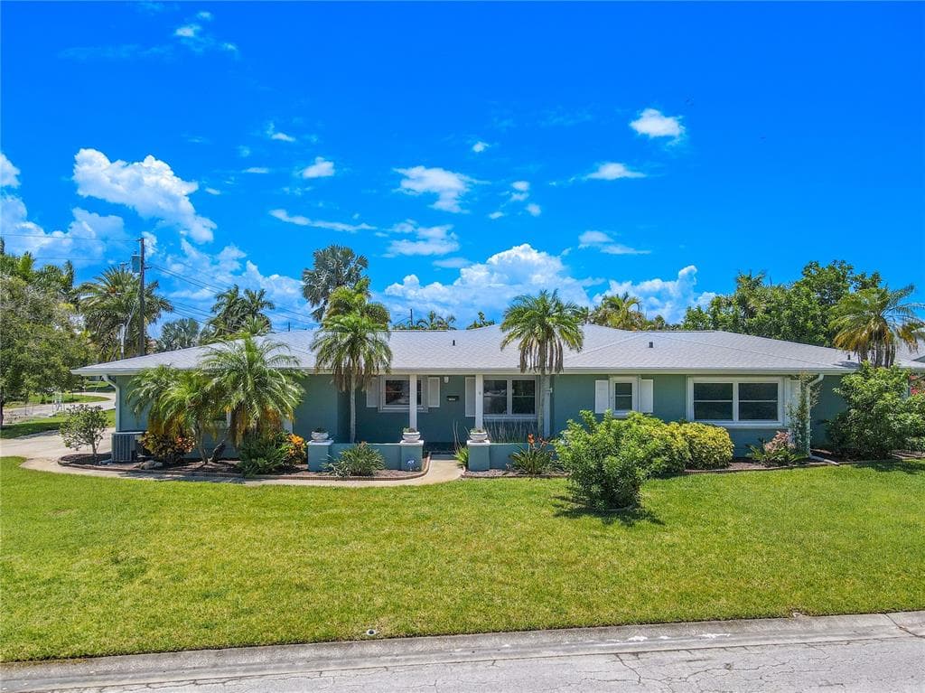 5565 OAKHURST DRIVE SEMINOLE, FL 33772