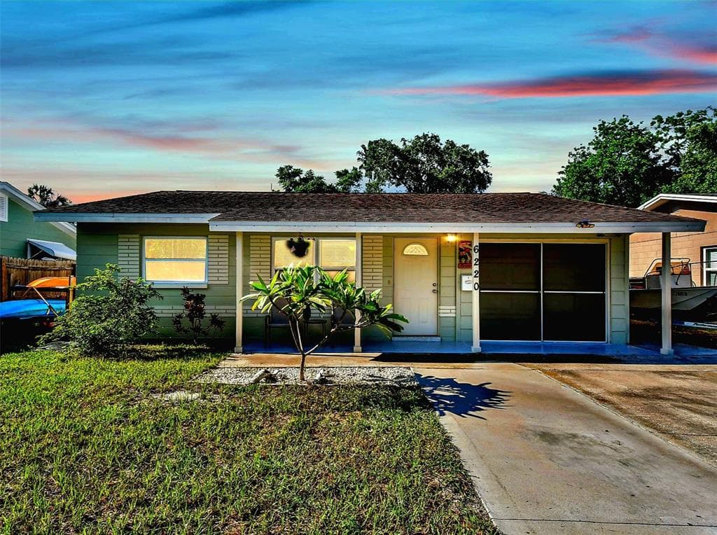 6220 5TH AVENUE S ST PETERSBURG, FL 33707