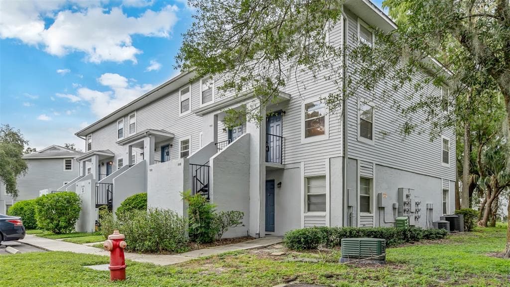 7151 E BANK DRIVE UNIT 206 TAMPA, FL 33617
