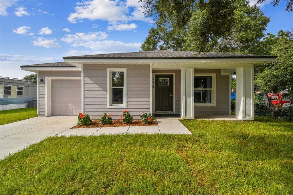 2834 EATON AVENUE EATON PARK, FL 33840