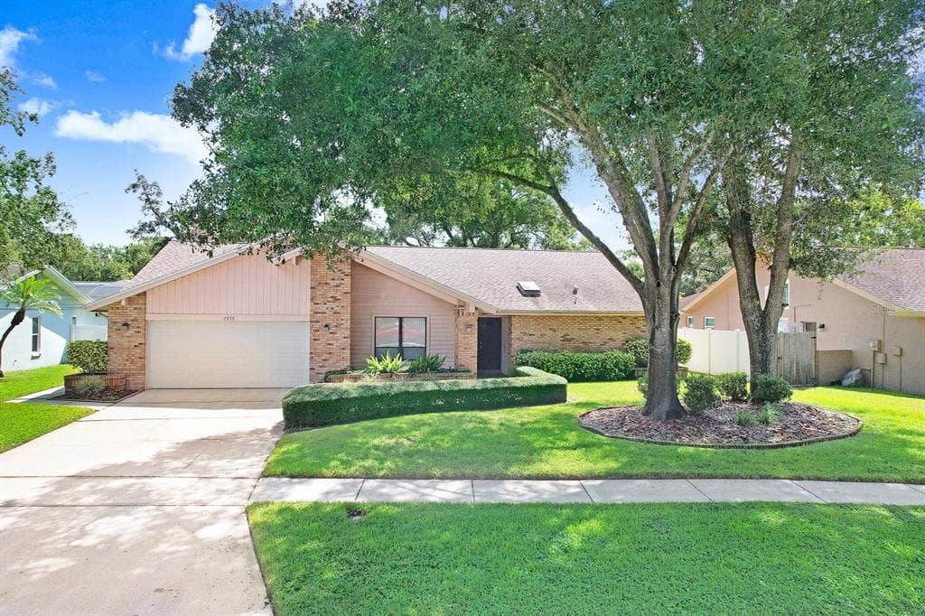 2555 FRISCO DRIVE CLEARWATER, FL 33761