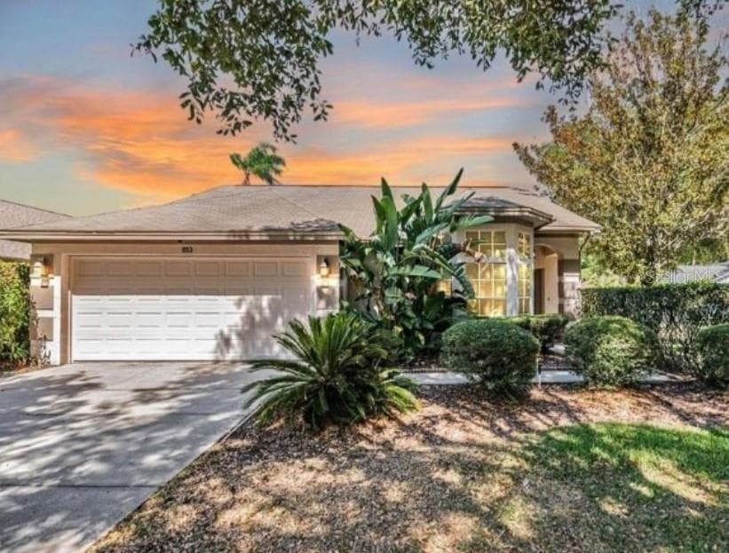 863 CRESTRIDGE CIRCLE TARPON SPRINGS, FL 34688
