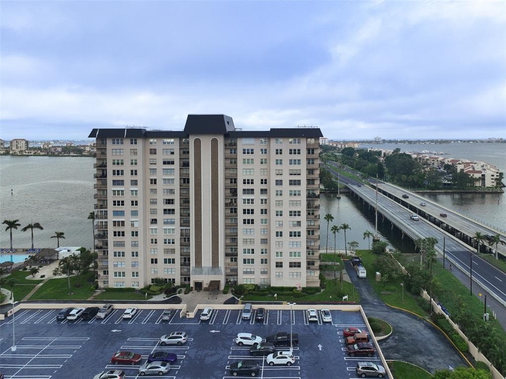 5220 BRITTANY DRIVE S UNIT 310 ST PETERSBURG, FL 33715