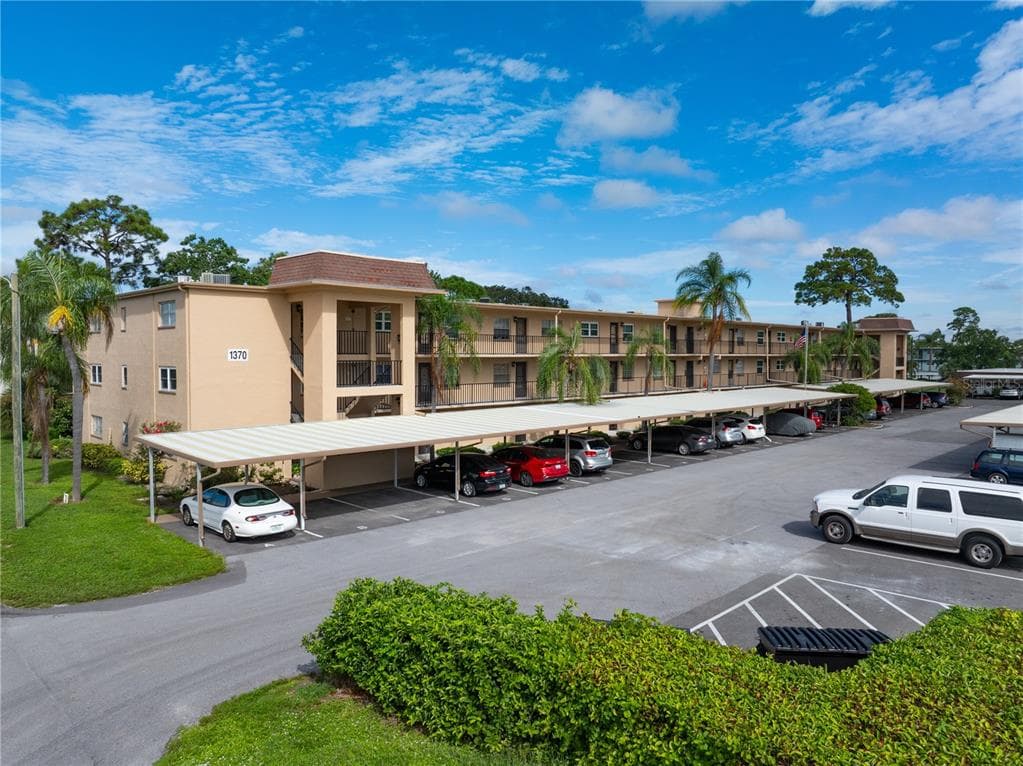 1370 HEATHER RIDGE BOULEVARD UNIT 204 DUNEDIN, FL 34698