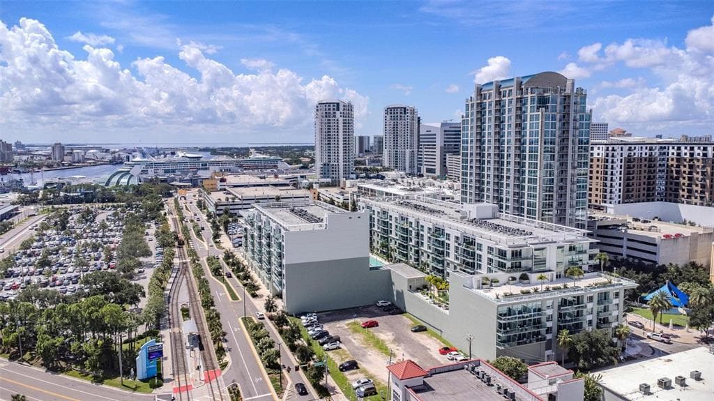912 CHANNELSIDE DRIVE UNIT 2503 TAMPA, FL 33602