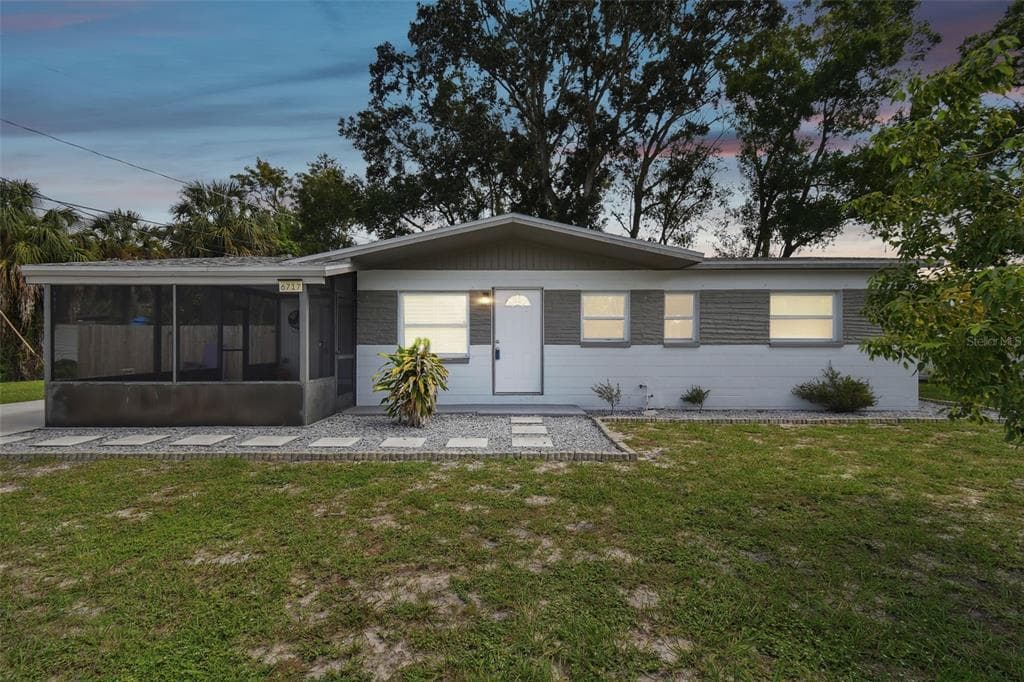 6717 DIMARCO ROAD TAMPA, FL 33634