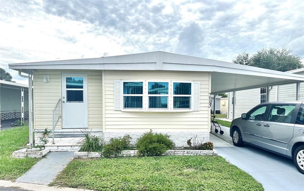 9790 66TH STREET N UNIT 213 PINELLAS PARK, FL 33782