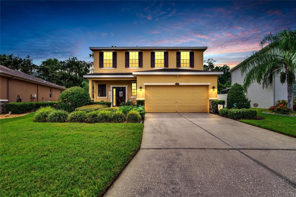 2625 HOLLY BLUFF COURT PLANT CITY, FL 33566