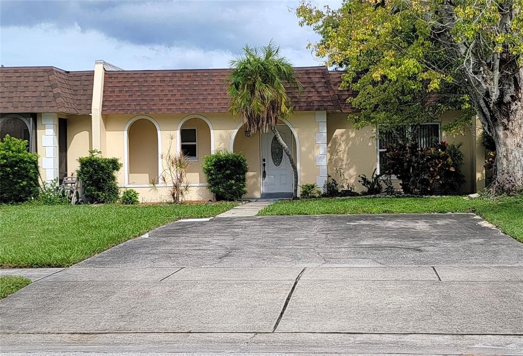 9987 87TH STREET SEMINOLE, FL 33777