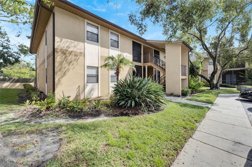 10123 SAILWINDS BOULEVARD S UNIT 202 LARGO, FL 33773