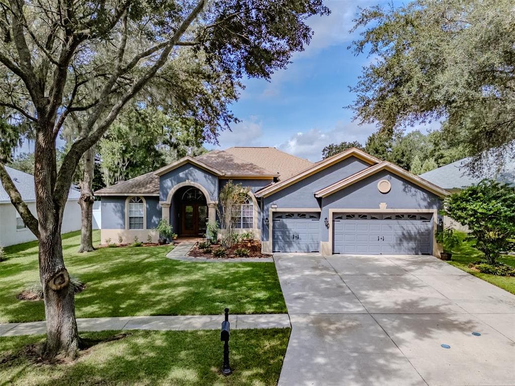 3311 EASTMONTE DRIVE VALRICO, FL 33596