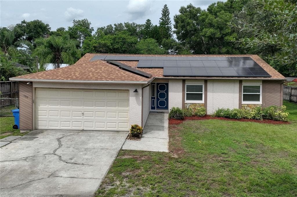 908 E WINDHORST ROAD SEFFNER, FL 33584