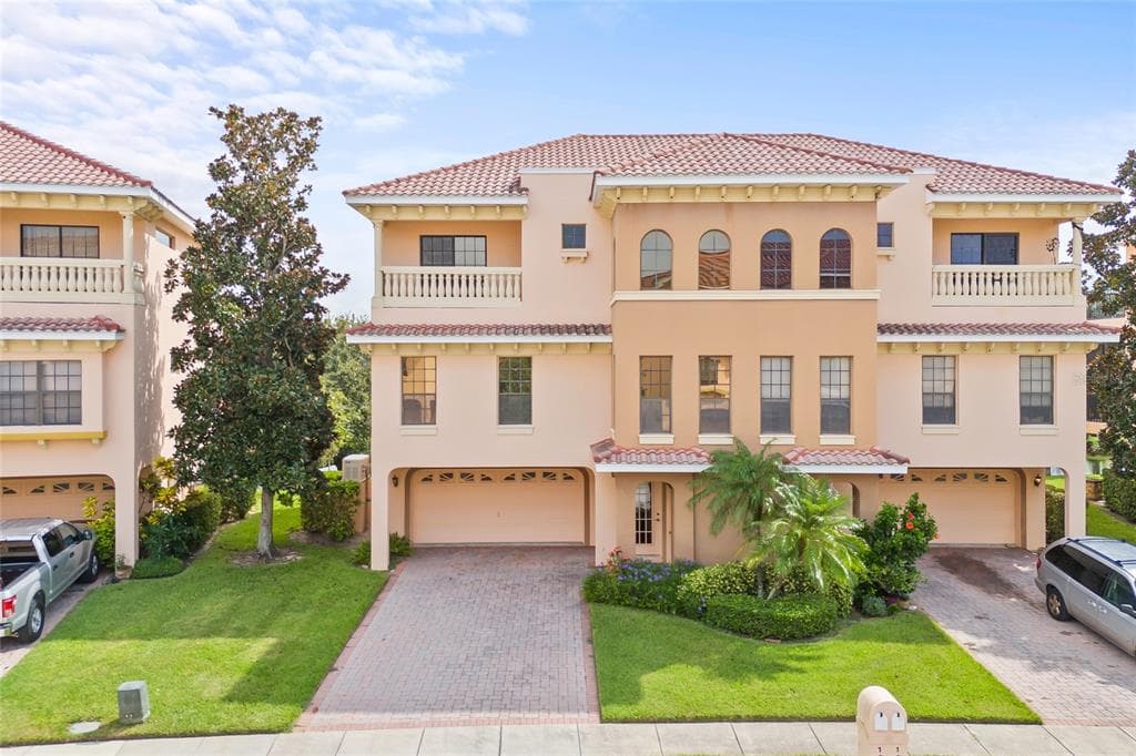 1525 EMBER LANE TARPON SPRINGS, FL 34689