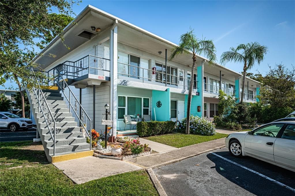 4325 58TH WAY N UNIT 1521 KENNETH CITY, FL 33709