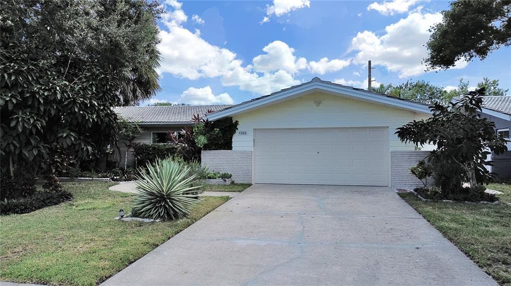 1385 EMBASSY DRIVE CLEARWATER, FL 33764