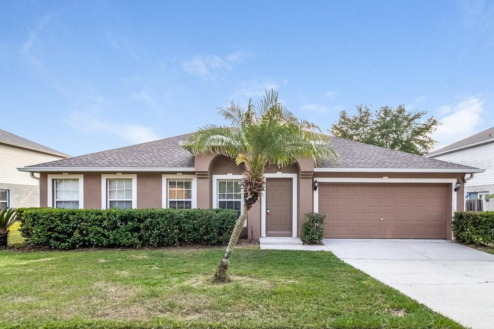 1110 CHATEAU CIRCLE MINNEOLA, FL 34715