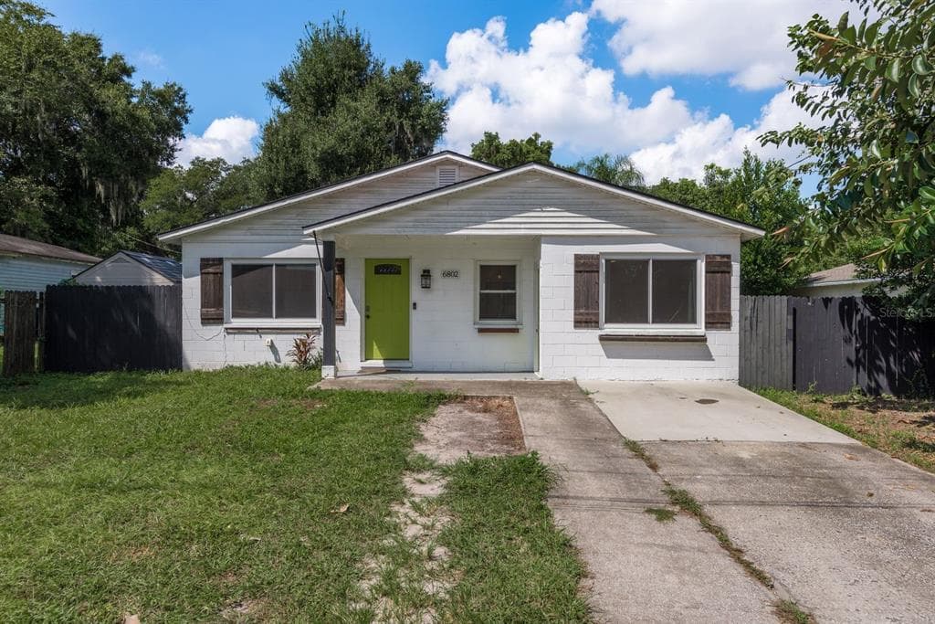 6802 LYMAN AVENUE TAMPA, FL 33610