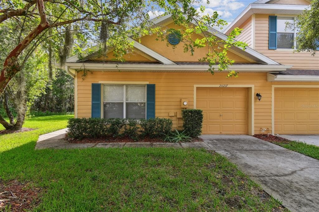20217 VINTAGE OAKS PLACE TAMPA, FL 33647