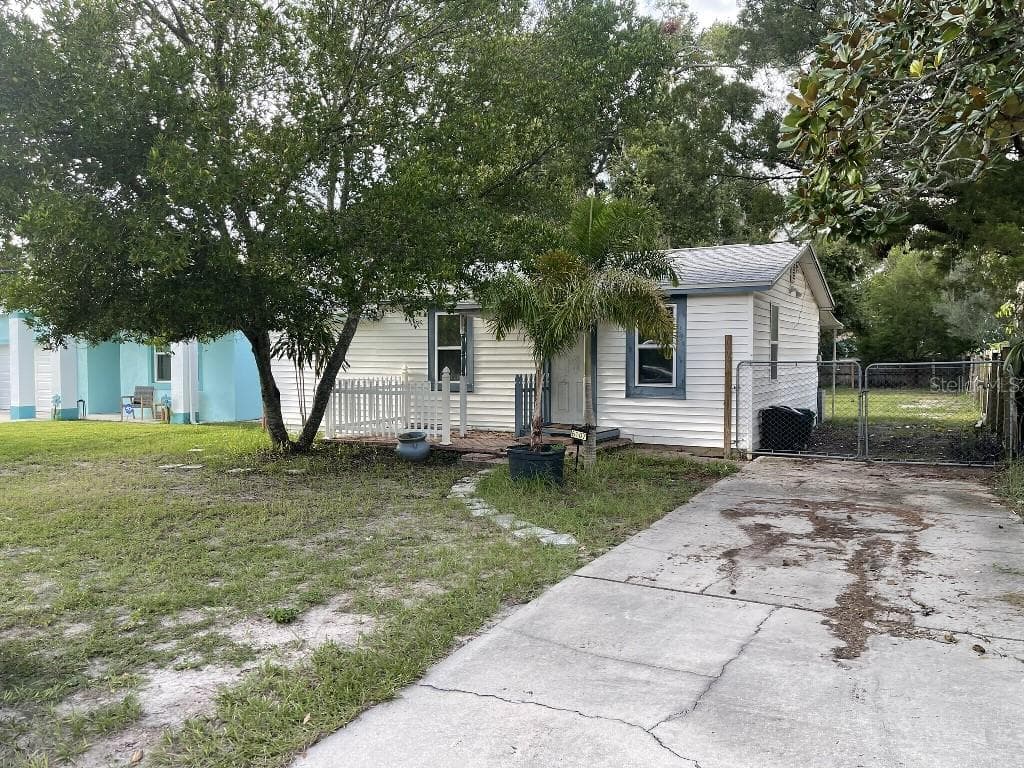 6107 ILLINOIS AVENUE NEW PORT RICHEY, FL 34653