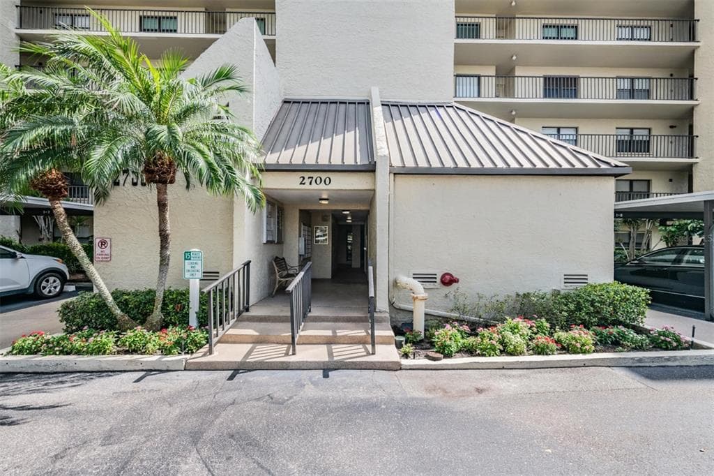 2700 COVE CAY DRIVE UNIT 5D CLEARWATER, FL 33760