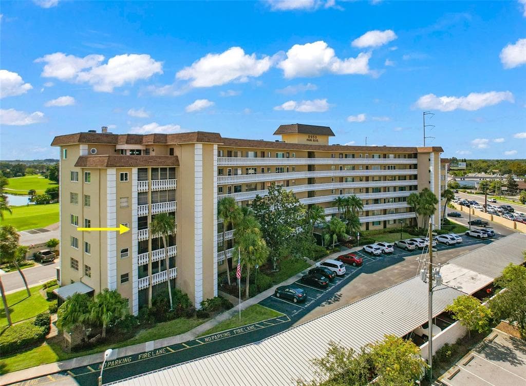 8950 PARK BOULEVARD UNIT 401 SEMINOLE, FL 33777