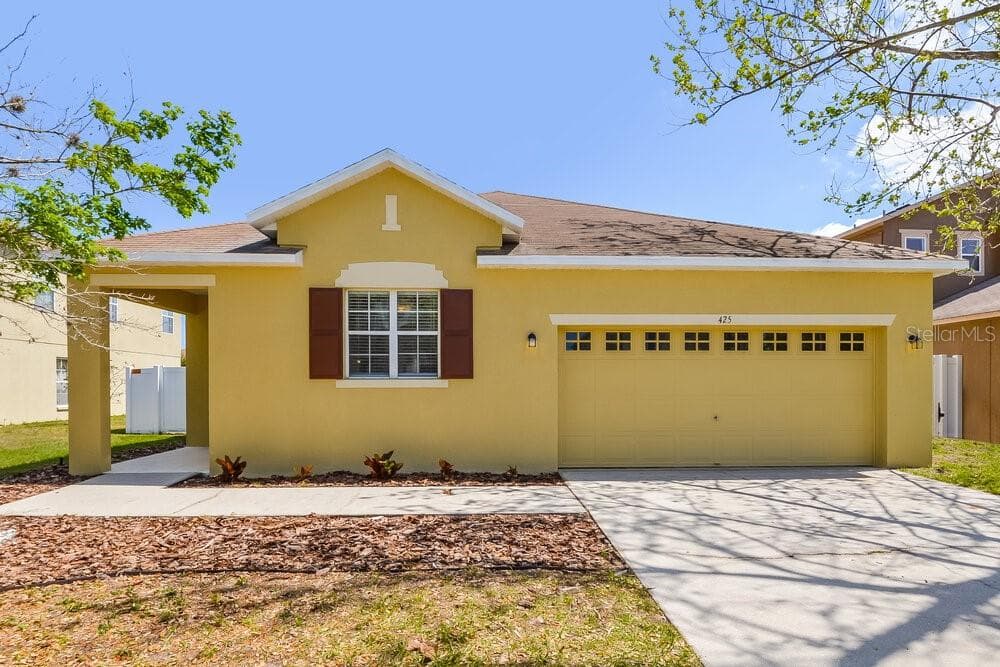 425 CHIMNEY ROCK DRIVE RUSKIN, FL 33570