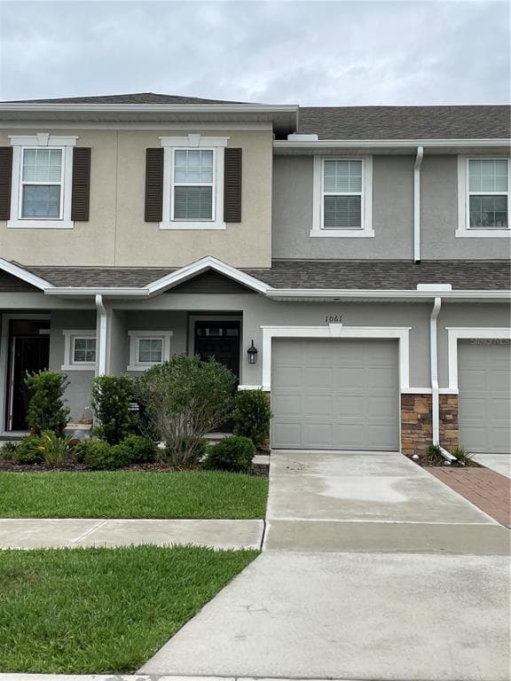 1061 AMBER LEAF TRAIL WESLEY CHAPEL, FL 33544