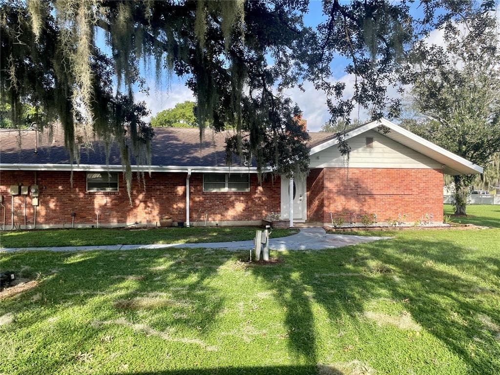 705 KINGSWOOD LOOP BRANDON, FL 33511