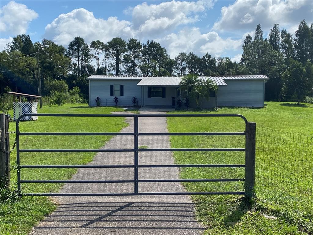 4544 FOX RIDGE BOULEVARD WESLEY CHAPEL, FL 33543
