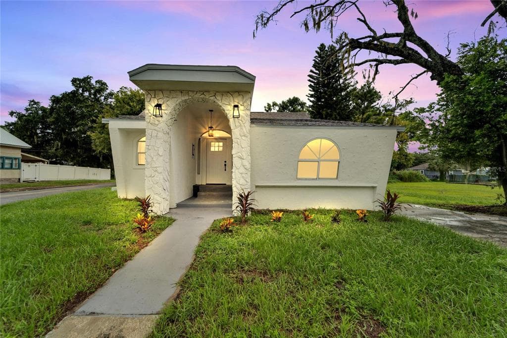 800 N CHURCH AVENUE