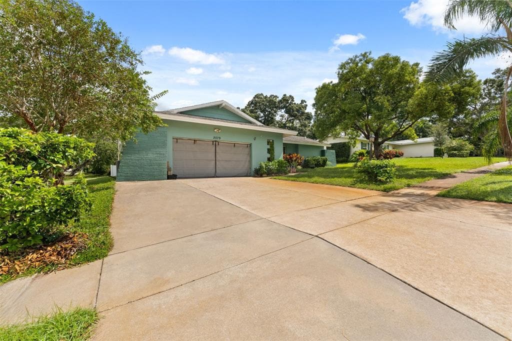 2079 BRENDLA ROAD CLEARWATER, FL 33755