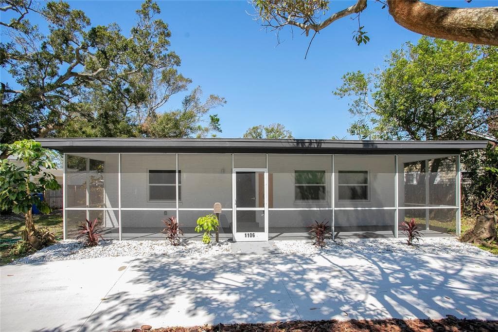 1106 29TH STREET N ST PETERSBURG, FL 33713