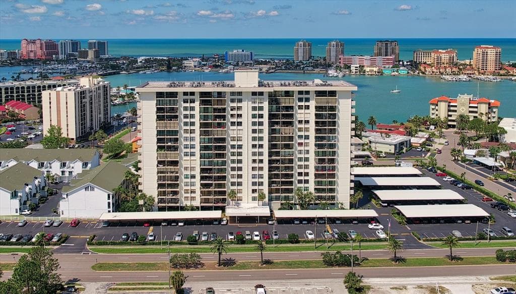 400 ISLAND WAY UNIT 1403 CLEARWATER BEACH, FL 33767