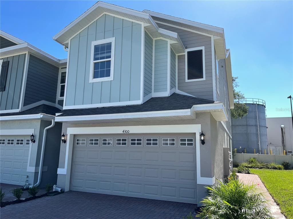 4300 SAILPLANE COURT WESLEY CHAPEL, FL 33545