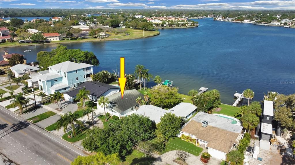 3410 OVERLOOK DRIVE NE ST PETERSBURG, FL 33703