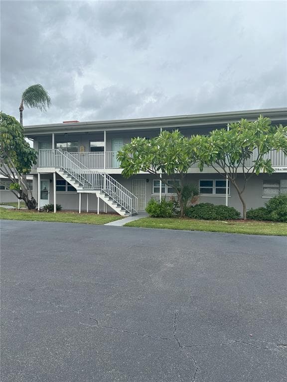 5900 5TH AVENUE N UNIT D6