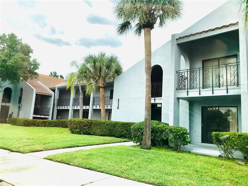 6330 GRAND BAHAMA CIRCLE UNIT C TAMPA, FL 33615