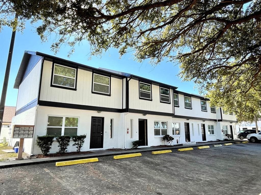 6501 N HIMES AVENUE UNIT 205 TAMPA, FL 33614