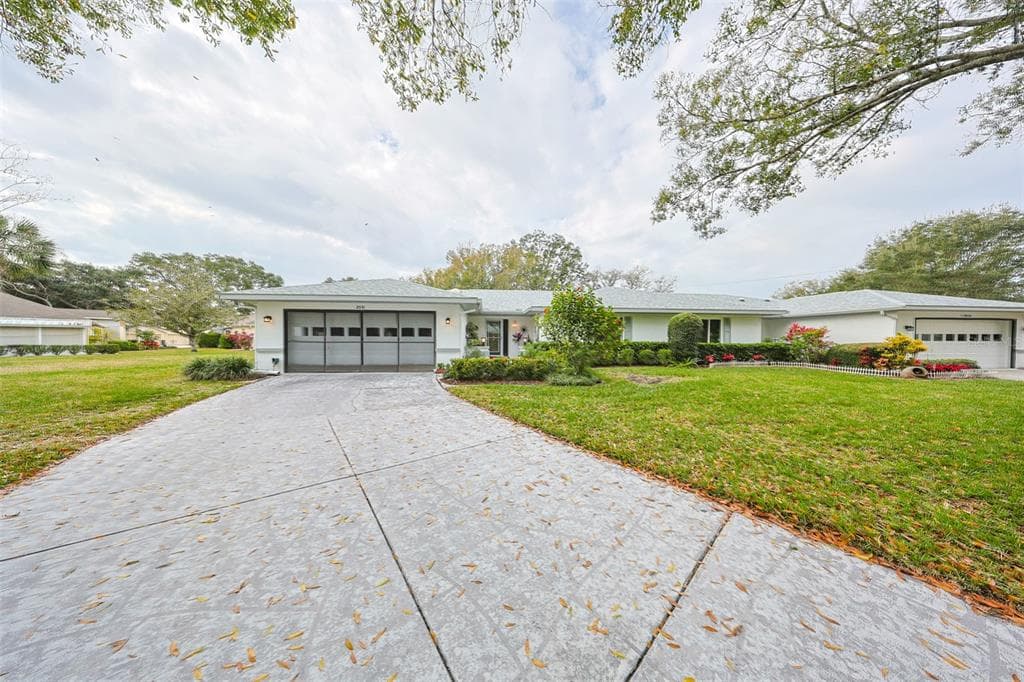 2531 LYNX ROAD SUN CITY CENTER, FL 33573
